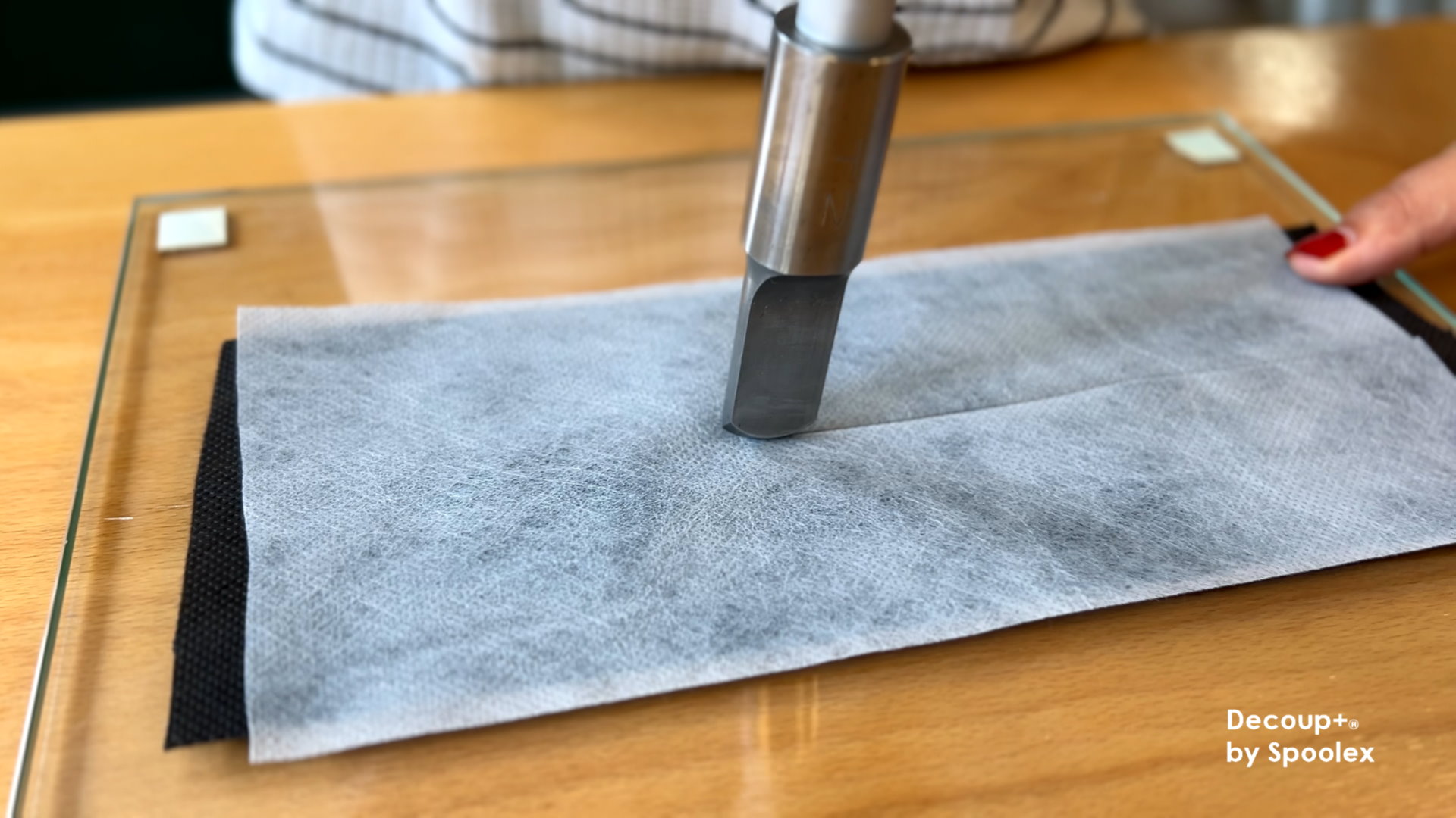 Nonwovens cutting